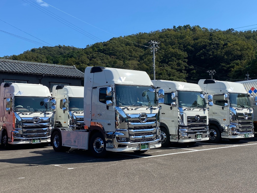 トラック・トレーラーを使用した運送ドライバーデビュー歓迎！高収入を目指すなら敦賀市の弊社の求人へ。